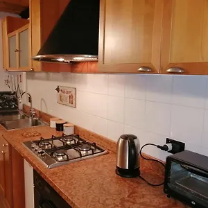 E' Zarellare 2.0 , Napoli Italia